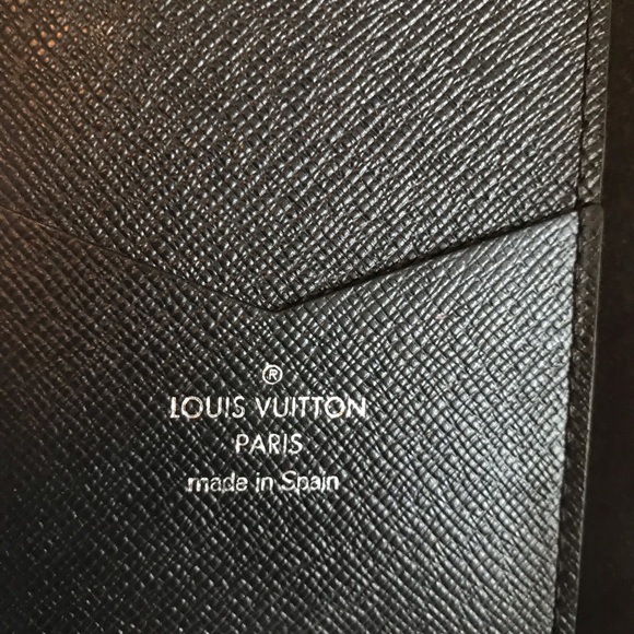 Louis Vuitton authentic monogram graphite 7Plus iPhone folio case - Picture 4 of 15